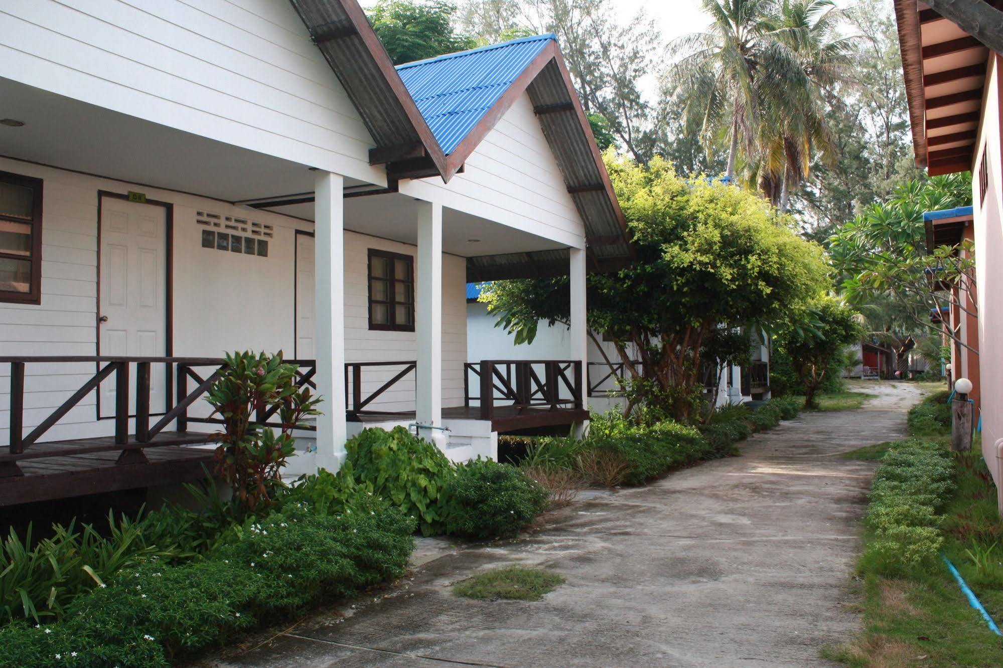 Andaman Beach Resort Lipe Exterior foto